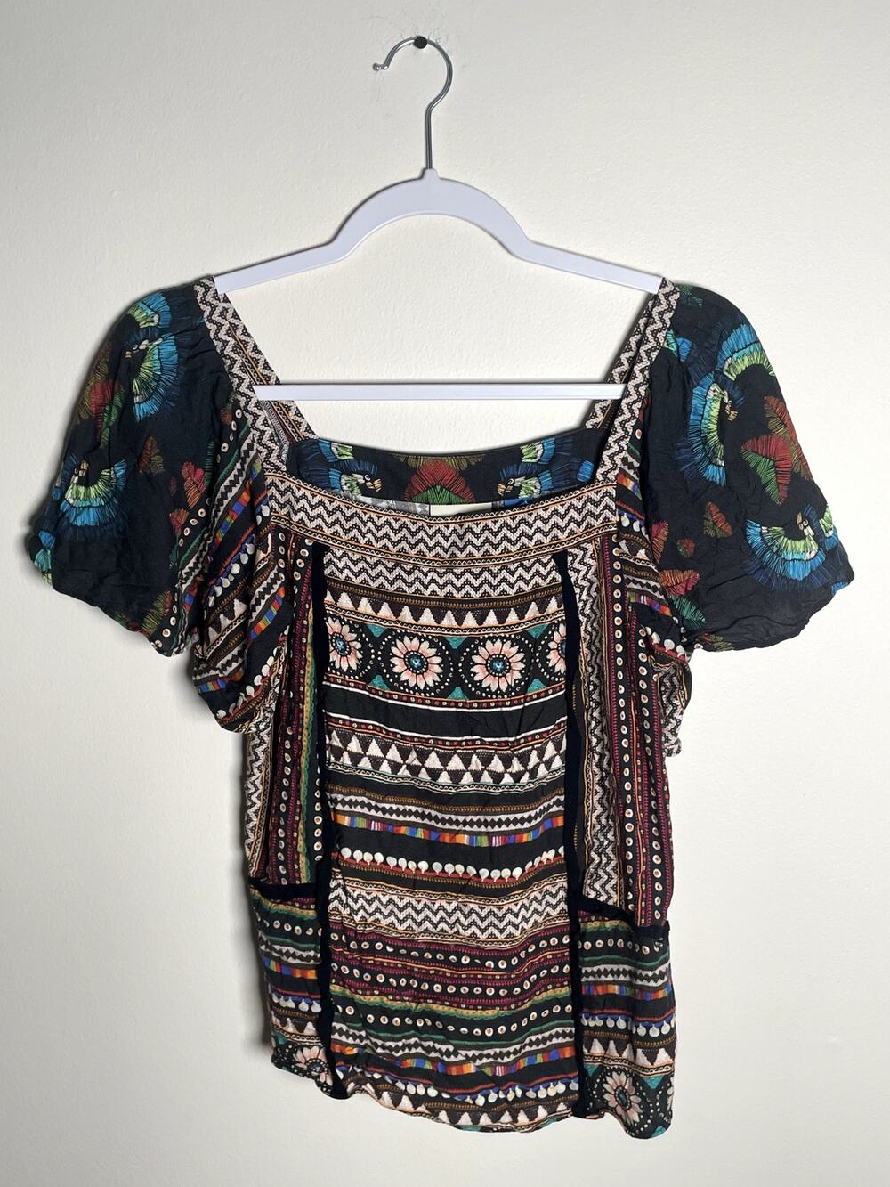 FARM RIO Nicolasa Blouse Tribal Boho Indie Colorful Hippie Pattern Flowy Medium